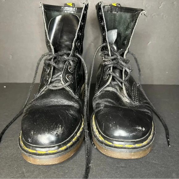 Dr Martens England Made Black Combat Boot 10 Eye Thrashed Street Lace Up - Picture 2 of 13